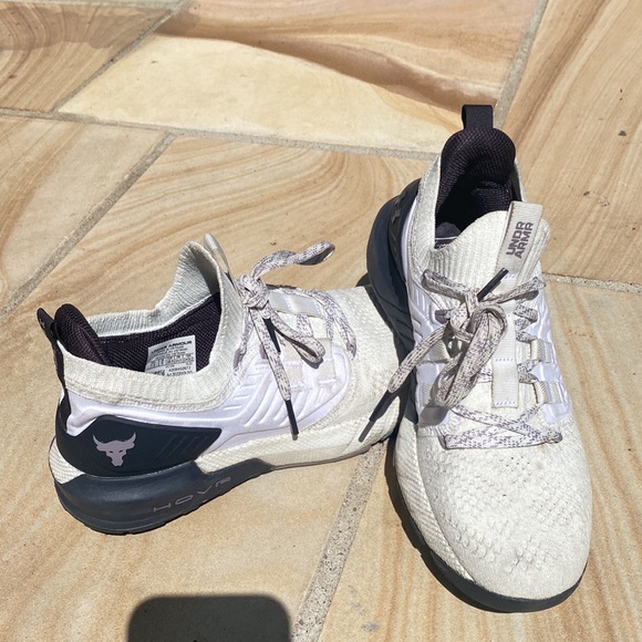 Gently used under Armour “ the Rock” sneakers - Picture 2 of 7